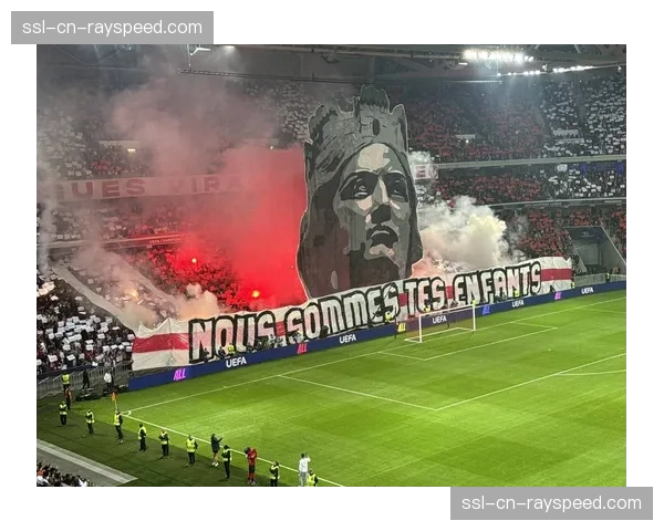 法国警方通报：已逮捕12名在巴黎vs皇马赛前涉嫌斗殴的极端球迷