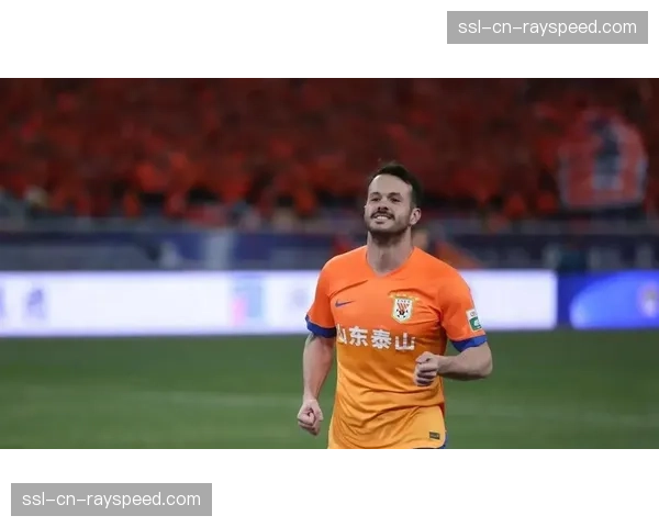 赛后更衣室：进球功臣谈其绝杀进球是“训练中反复演练的套路”